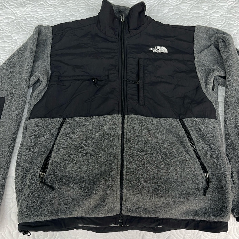 North Face Men’s grey and black jacket fleece size Small